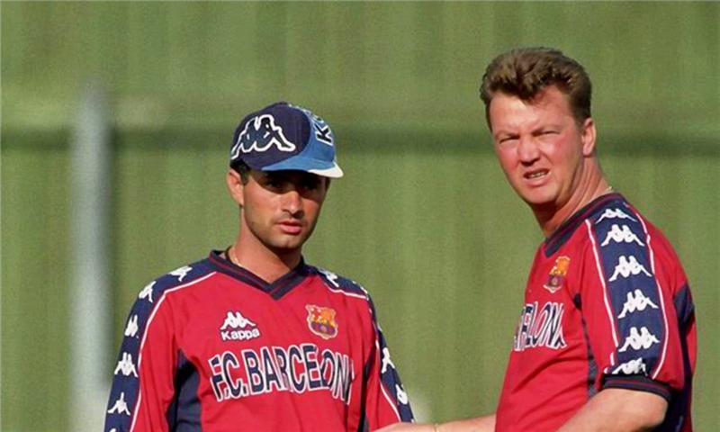  国际米兰功勋老臣离队，球迷泪洒告别仪式